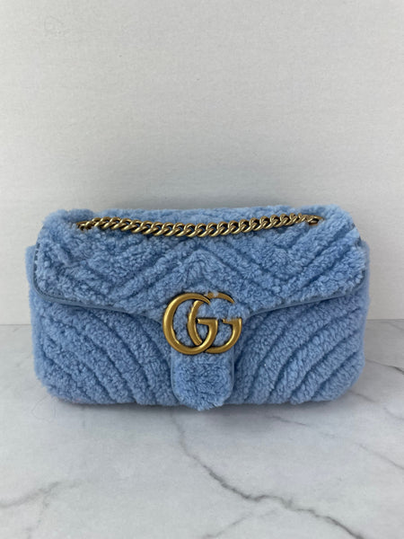 GUCCI Cadet Blue Small GG Marmont leather-trimmed matelassé shearling shoulder/crossbody bag