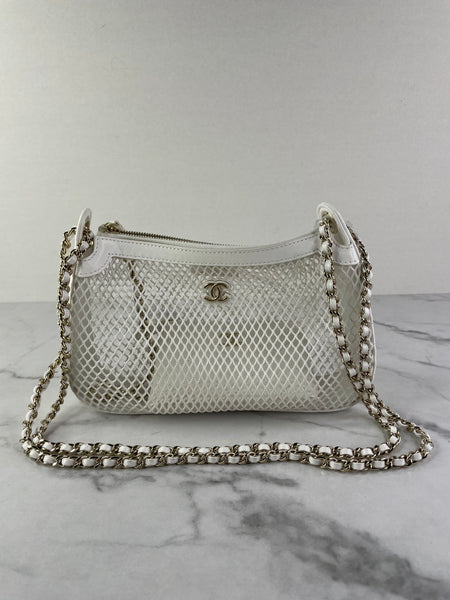 Chanel White Mesh/Lambskin Crossbody/Shoulder Bag with Pouch