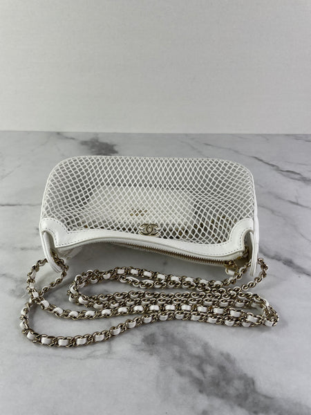 Chanel White Mesh/Lambskin Crossbody/Shoulder Bag with Pouch