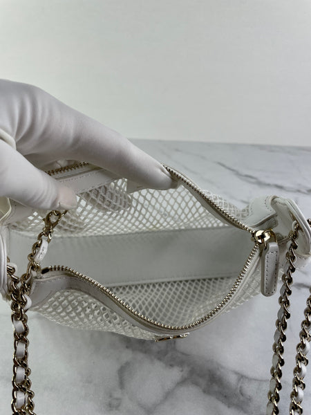 Chanel White Mesh/Lambskin Crossbody/Shoulder Bag with Pouch