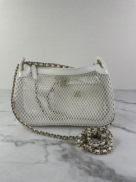 Chanel White Mesh/Lambskin Crossbody/Shoulder Bag with Pouch