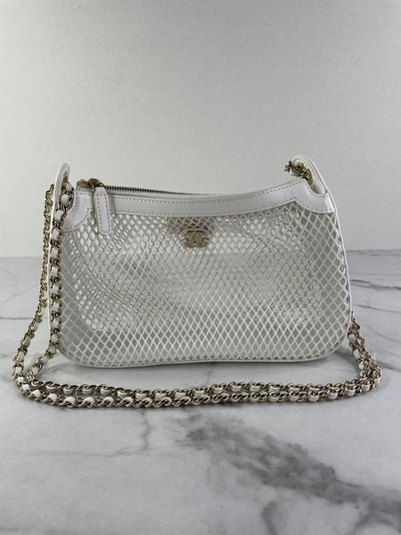 Chanel White Mesh/Lambskin Crossbody/Shoulder Bag with Pouch