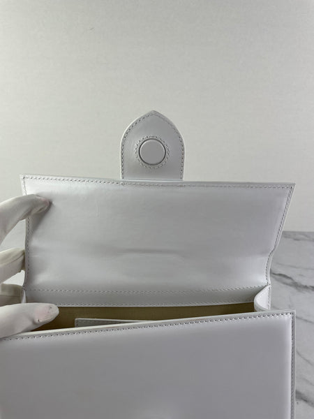 JACQUEMUS White Le Grand Bambino Shoulder/Crossbody Bag