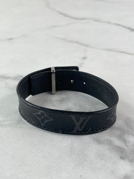 LOUIS VUITTON Monogram Eclipse LV Slim Bracelet