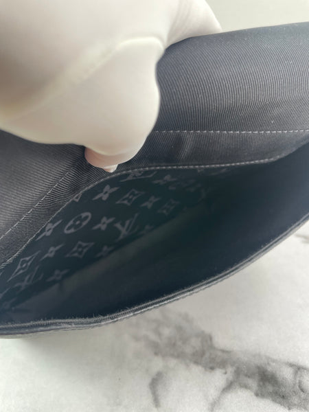 LOUIS VUITTON Monogram Eclipse Steamer Messenger Crossbody/Shoulder Bag