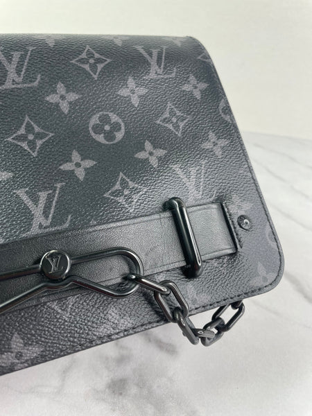 LOUIS VUITTON Monogram Eclipse Steamer Messenger Crossbody/Shoulder Bag