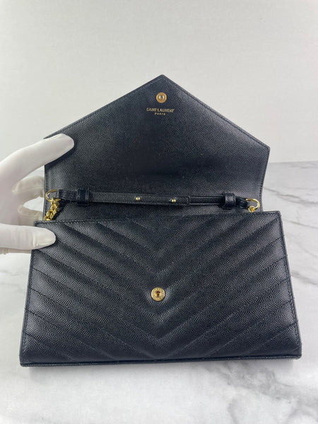 SAINT LAURENT Black CLASSIC CASSANDRE CHAIN WALLET IN GRAIN DE POUDRE LEATHER