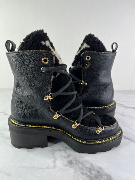 Louis Vuitton Black Grained Calfskin Shearling LV Beaubourg Ankle Boots Size 37