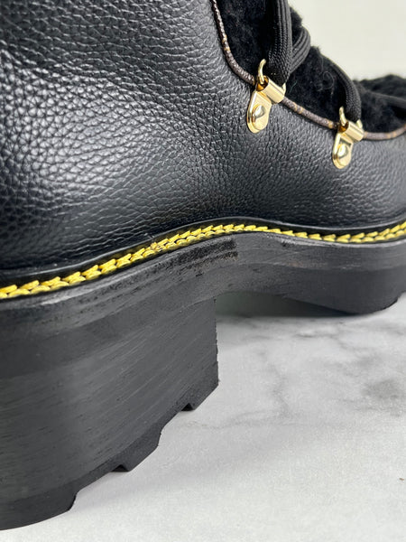 Louis Vuitton Black Grained Calfskin Shearling LV Beaubourg Ankle Boots Size 37