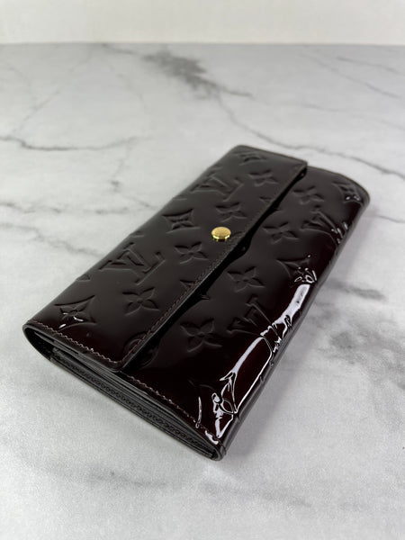 Louis Vuitton Amarante Monogram Vernis Sarah Wallet