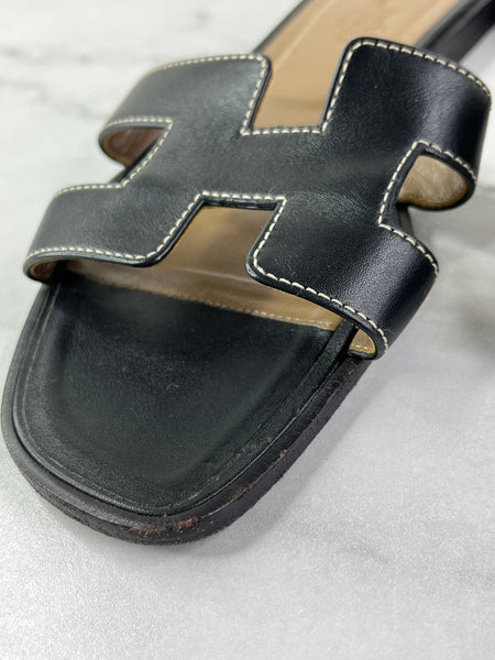 Hermes Black Oran Flat Sandals Size 37