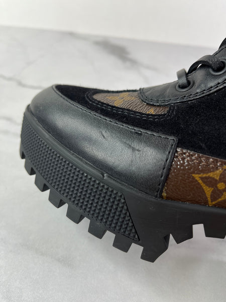 Louis Vuitton Black Monogram Laureate Platform Desert Boots Size 37