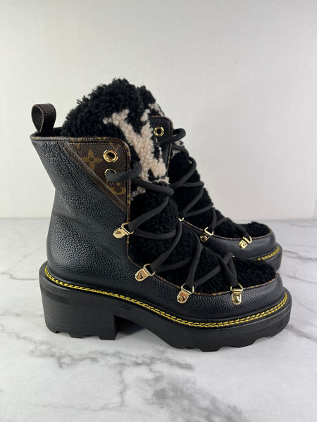 Louis Vuitton Black Grained Calfskin Shearling LV Beaubourg Ankle Boots Size 37