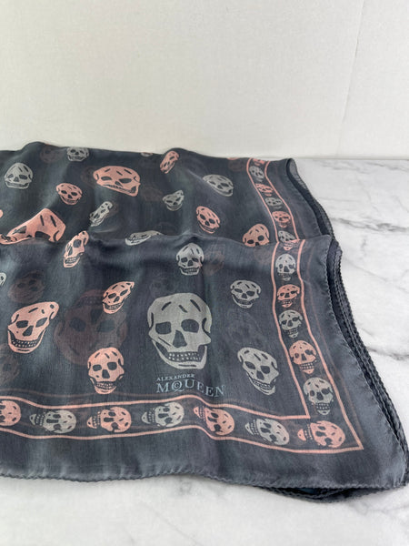 Alexander McQueen Classic Grey/Pink Silk Skull Scarf