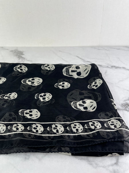Alexander McQueen Classic Black/White Silk Skull Scarf