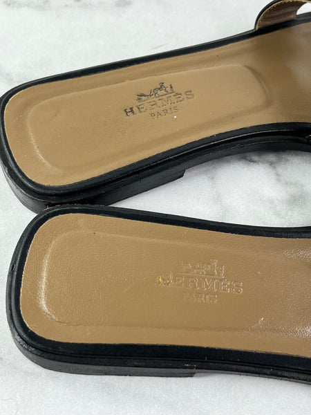 Hermes Black Oran Flat Sandals Size 37