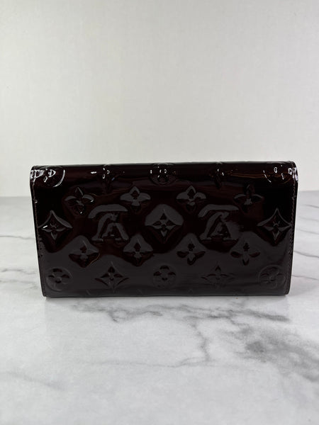Louis Vuitton Amarante Monogram Vernis Sarah Wallet