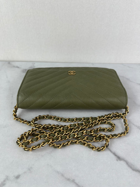 CHANEL Chevron Green Wallet on Chain Crossbody/Shoulder Bag