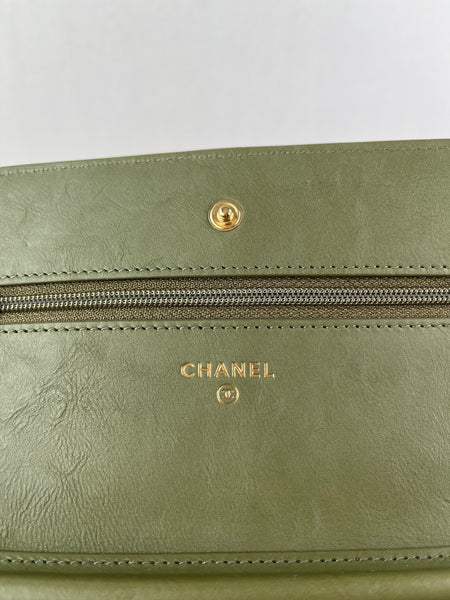 CHANEL Chevron Green Wallet on Chain Crossbody/Shoulder Bag