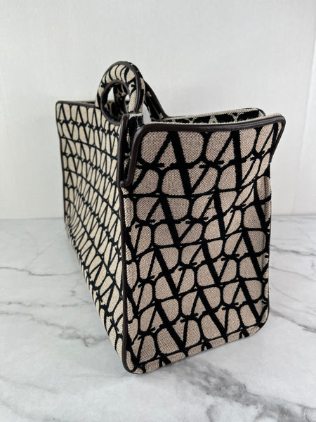 VALENTINO Naturale/Black/Fondant Iconographe Fabric Le Troisième Tote Shoulder/Crossbody Bag