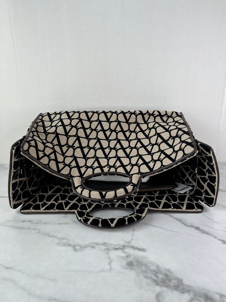 VALENTINO Naturale/Black/Fondant Iconographe Fabric Le Troisième Tote Shoulder/Crossbody Bag