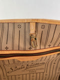 LOUIS VUITTON Monogram Neverfull GM Tote Bag