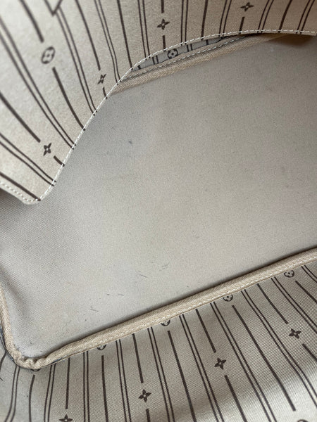 LOUIS VUITTON Monogram Neverfull GM Tote Bag