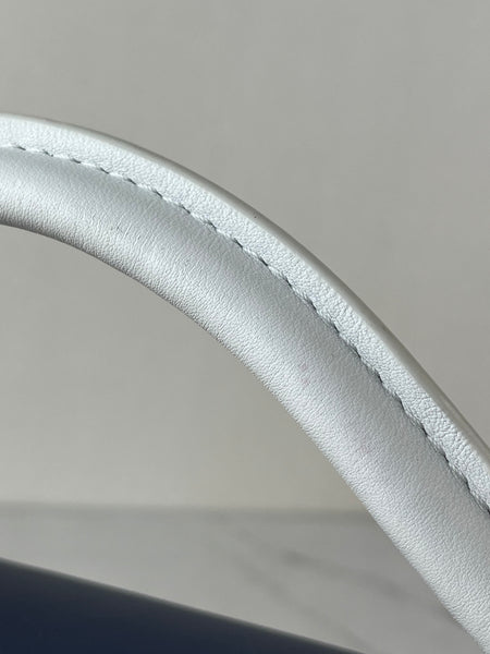 Louis Vuitton Blue Indigo Taurillon Calfskin Guinguette Capucines BB Crossbody/Shoulder Bag