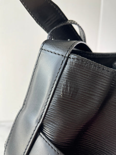 LOUIS VUITTON Black Epi Sac D’epaule GM Shoulder Bag