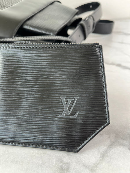 LOUIS VUITTON Black Epi Sac D’epaule GM Shoulder Bag