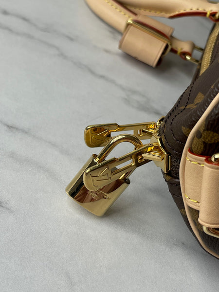 LOUIS VUITTON Monogram Keepall Bandoulière 50