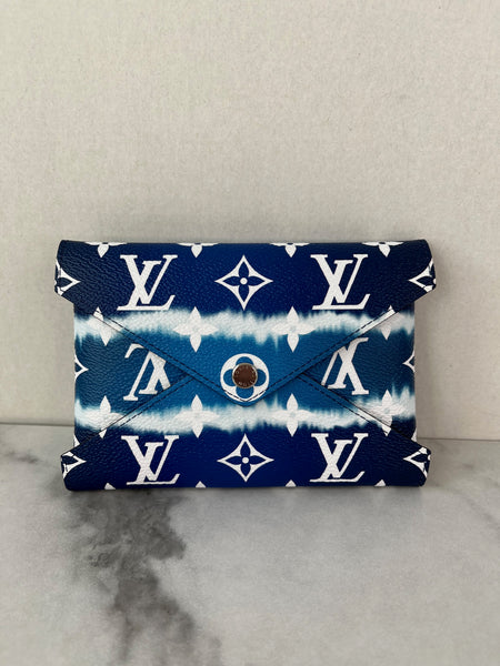 LOUIS VUITTON Blue ESCALE Medium Pochette Kirigami Passport Holder/Pouch