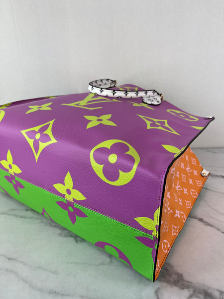 LOUIS VUITTON Multicolor Monogram Giant Onthego GM Shoulder Bag