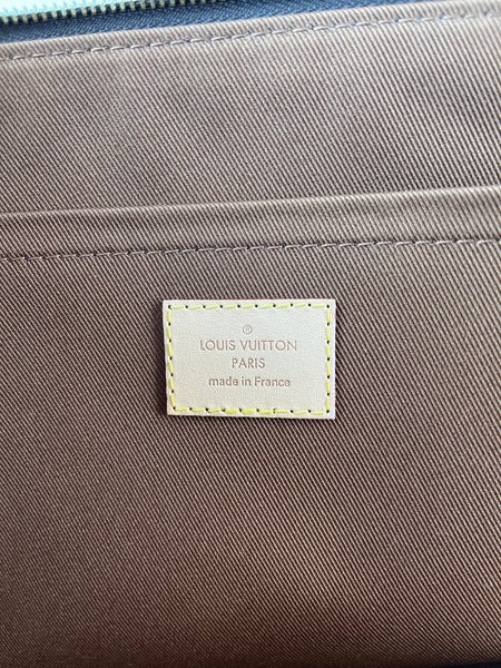 LOUIS VUITTON Monogram Etui Voyage MM Pouch
