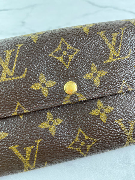 LOUIS VUITTON Monogram Sarah Wallet (with crossbody chain)