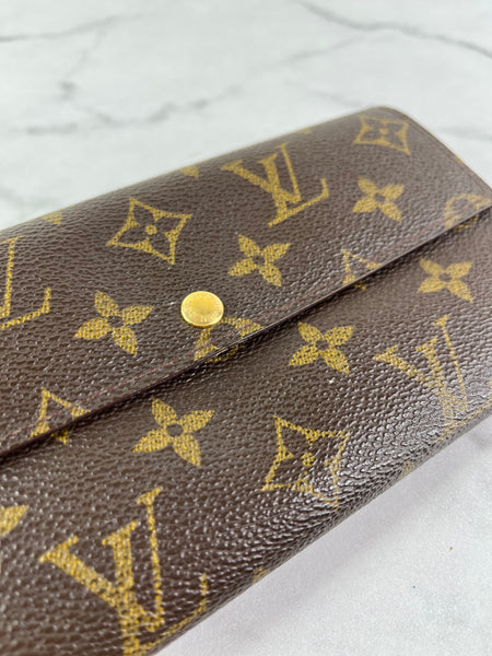 LOUIS VUITTON Monogram Sarah Wallet (with crossbody chain)