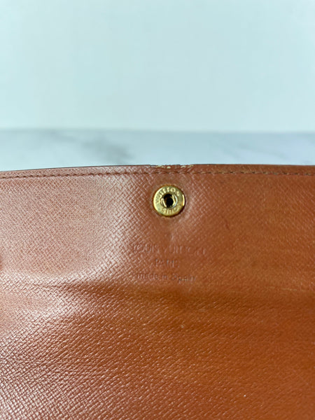 LOUIS VUITTON Monogram Sarah Wallet (with crossbody chain)