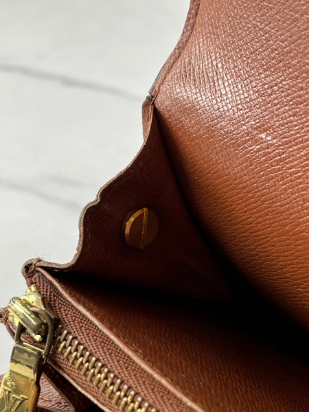 LOUIS VUITTON Monogram Sarah Wallet (with crossbody chain)