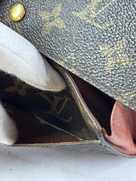 LOUIS VUITTON Monogram Sarah Wallet (with crossbody chain)