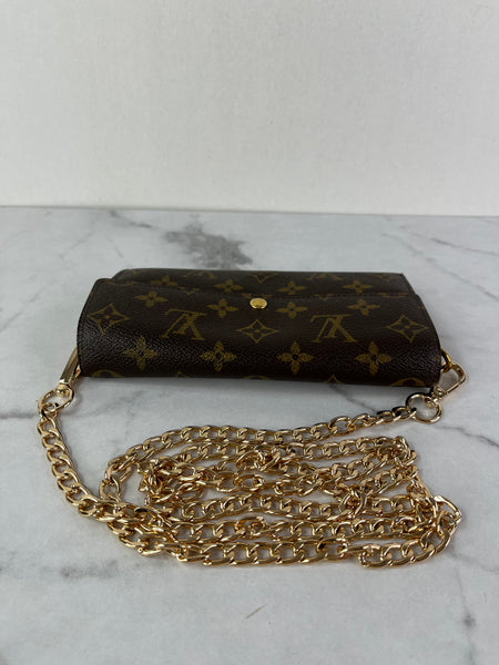 LOUIS VUITTON Monogram Sarah Wallet (with crossbody chain)