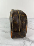 LOUIS VUITTON Monogram Toiletry Bag 25