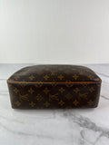 LOUIS VUITTON Monogram Toiletry Bag 25