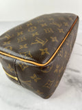 LOUIS VUITTON Monogram Toiletry Bag 25