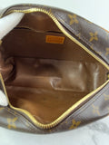 LOUIS VUITTON Monogram Toiletry Bag 25