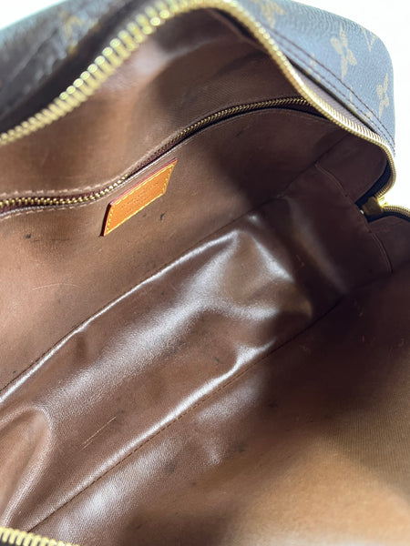 LOUIS VUITTON Monogram Toiletry Bag 25