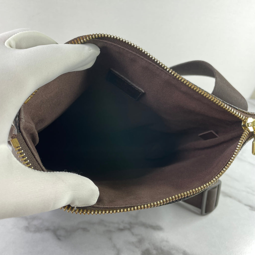 Louis Vuitton Damier Pochette Melville Crossbody Bag N51127 – Timeless  Vintage Company