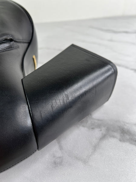 GUCCI Black Leather Horsebit ankle boots Size 40