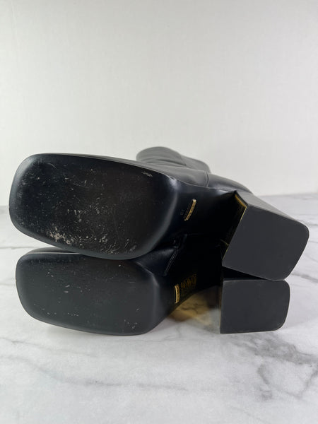 GUCCI Black Leather Horsebit ankle boots Size 40