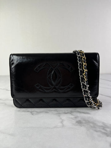 CHANEL Black CC Quilted Shiny Aged Calfskin Wallet On Chain crossbody/shoulder bag