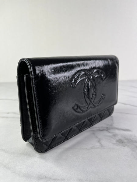 CHANEL Black CC Quilted Shiny Aged Calfskin Wallet On Chain crossbody/shoulder bag